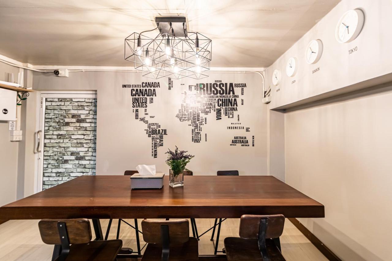 Snoozzze Hostel ใกล้รถไฟฟ้า ย่านบางรัก (Adults Only) Bangkok Eksteriør billede