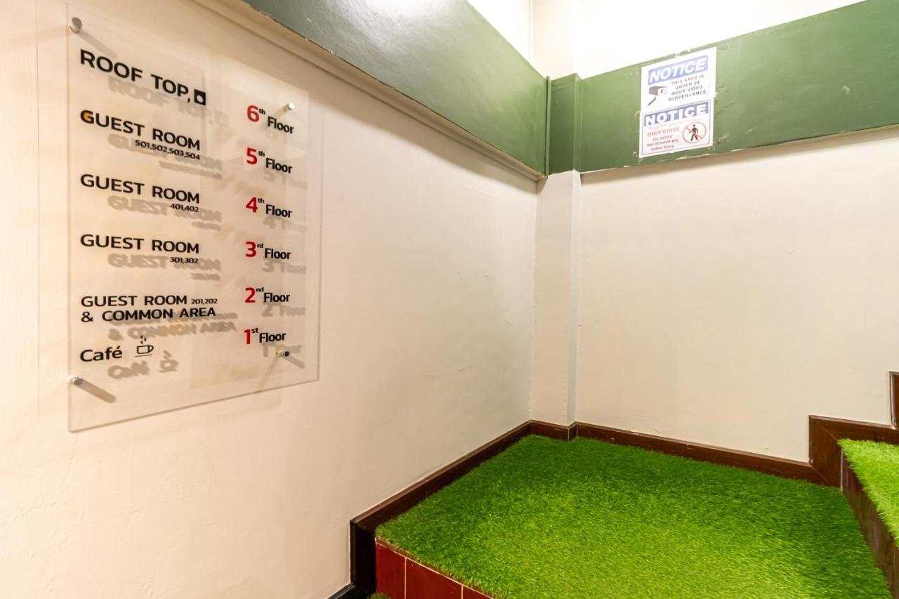 Snoozzze Hostel ใกล้รถไฟฟ้า ย่านบางรัก (Adults Only) Bangkok Eksteriør billede