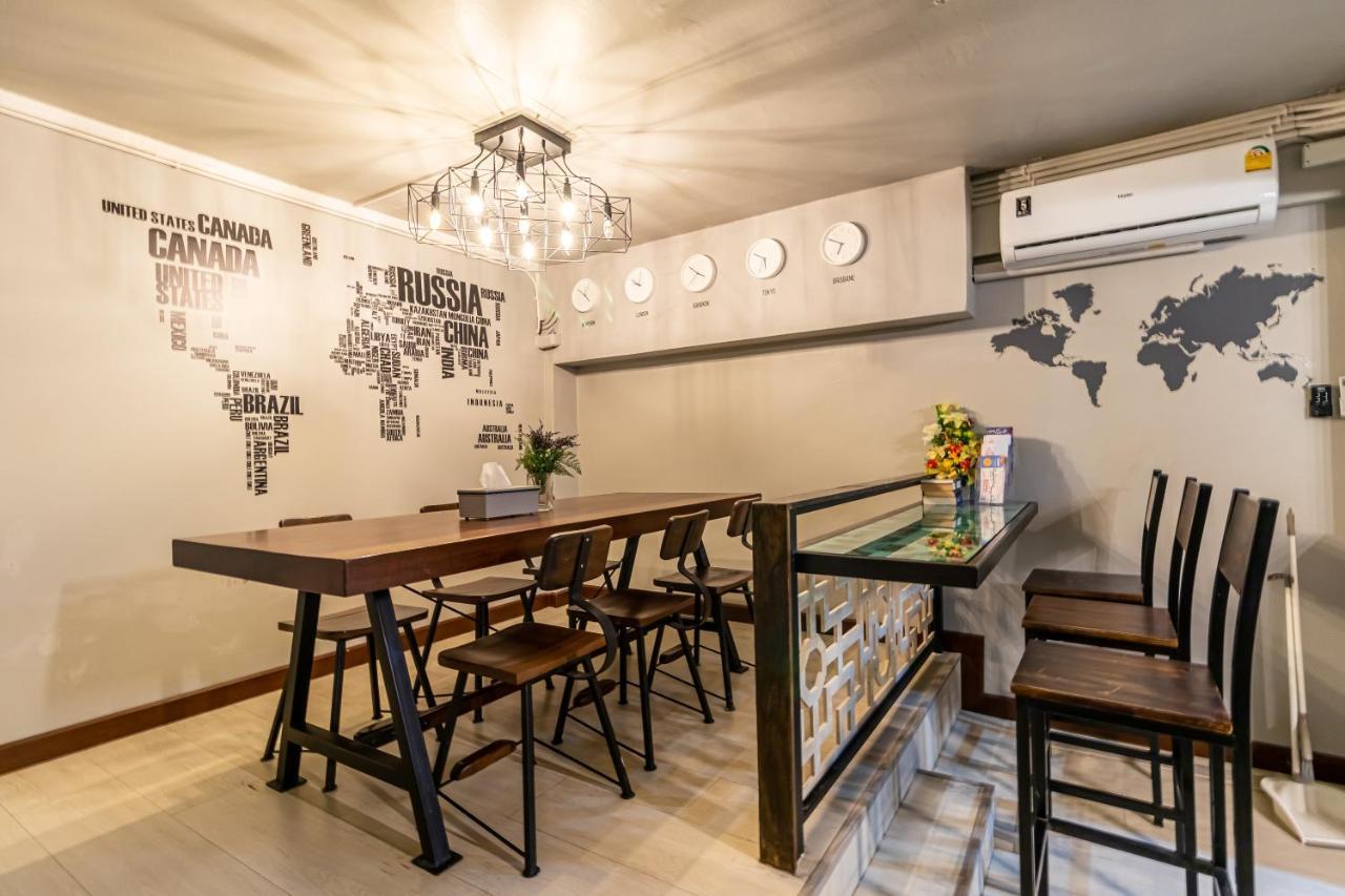 Snoozzze Hostel ใกล้รถไฟฟ้า ย่านบางรัก (Adults Only) Bangkok Eksteriør billede