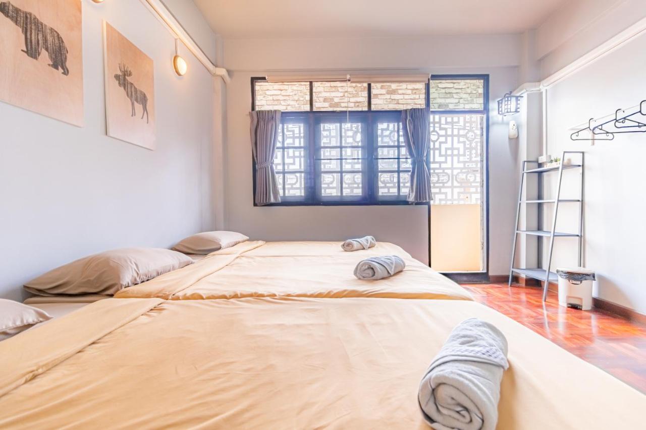 Snoozzze Hostel ใกล้รถไฟฟ้า ย่านบางรัก (Adults Only) Bangkok Eksteriør billede