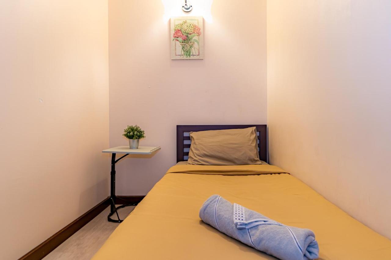 Snoozzze Hostel ใกล้รถไฟฟ้า ย่านบางรัก (Adults Only) Bangkok Eksteriør billede