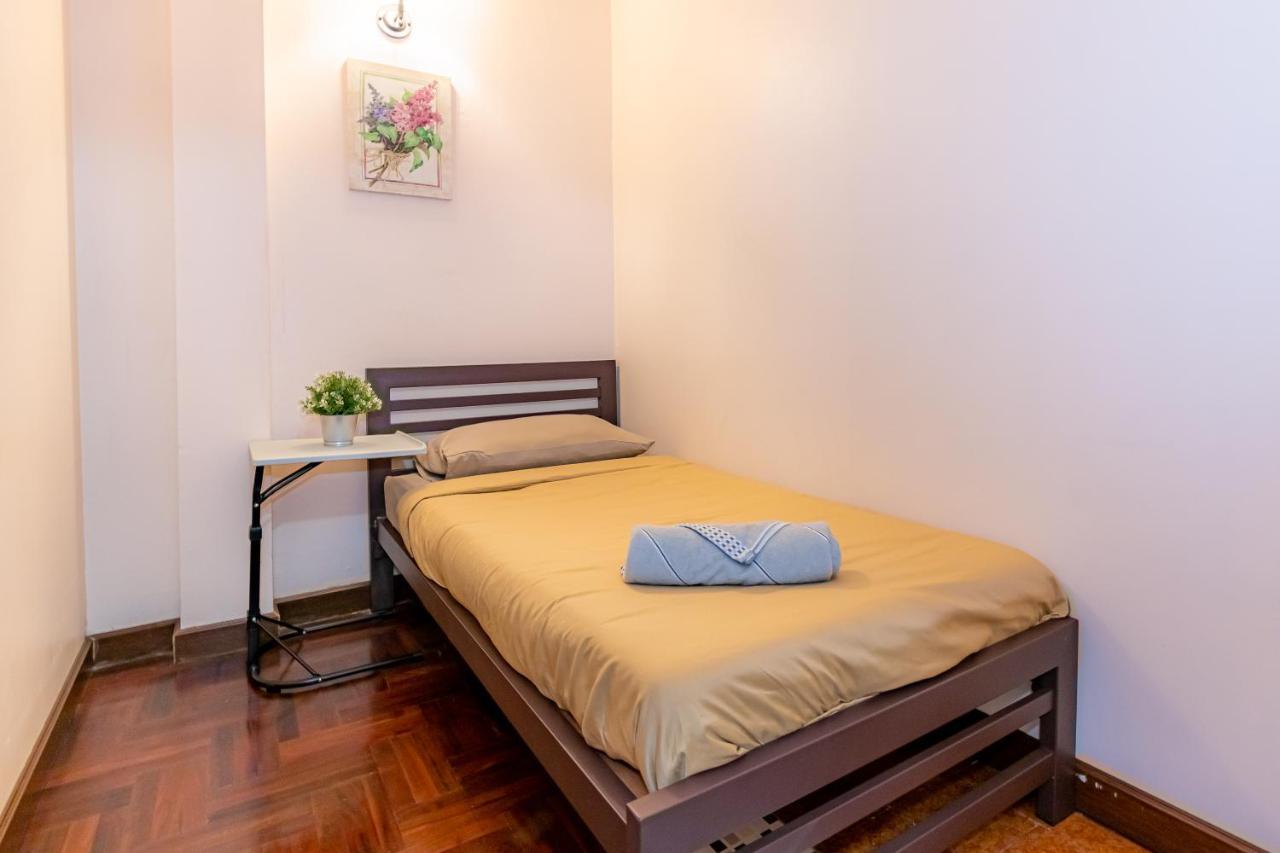Snoozzze Hostel ใกล้รถไฟฟ้า ย่านบางรัก (Adults Only) Bangkok Eksteriør billede